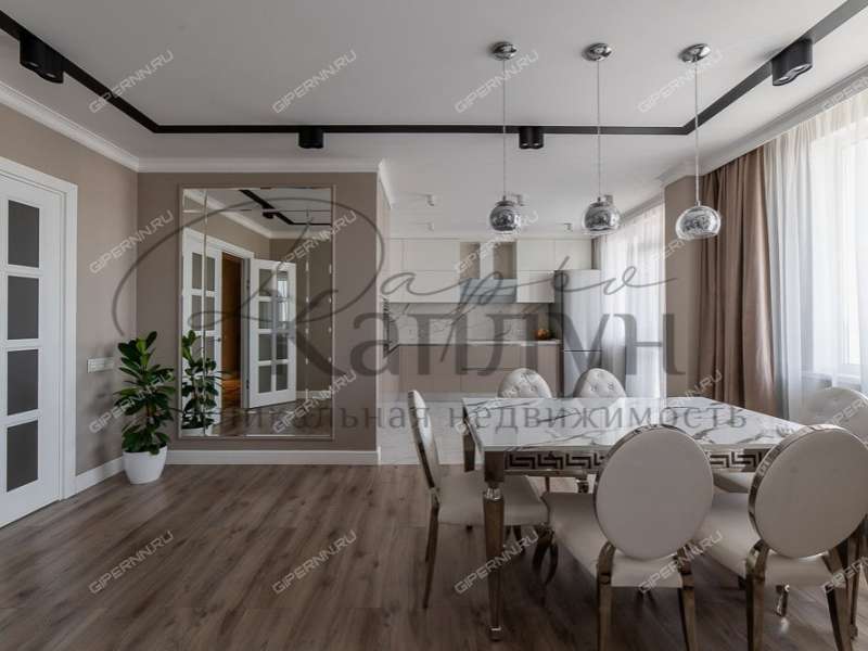 четырёхкомнатная квартира на улице Маршала Баграмяна дом 1