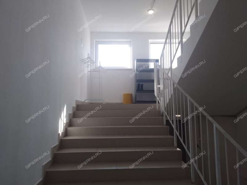 помещение под торговую площадь на Мельникова ул, д. 25