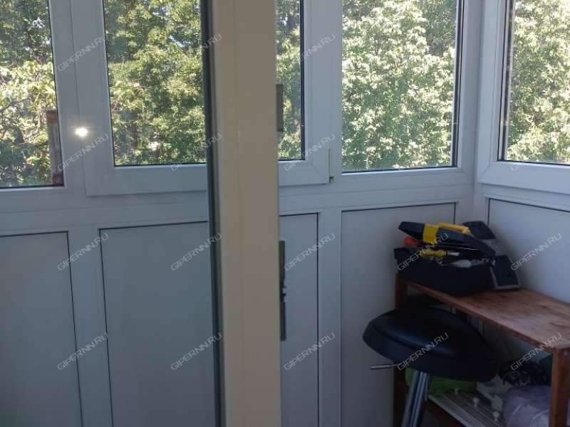 трёхкомнатная квартира на проспекте Октября дом 12