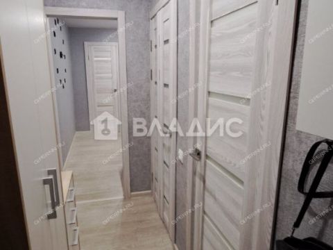 2-komnatnaya-ul-geroya-samochkina-d-11 фото