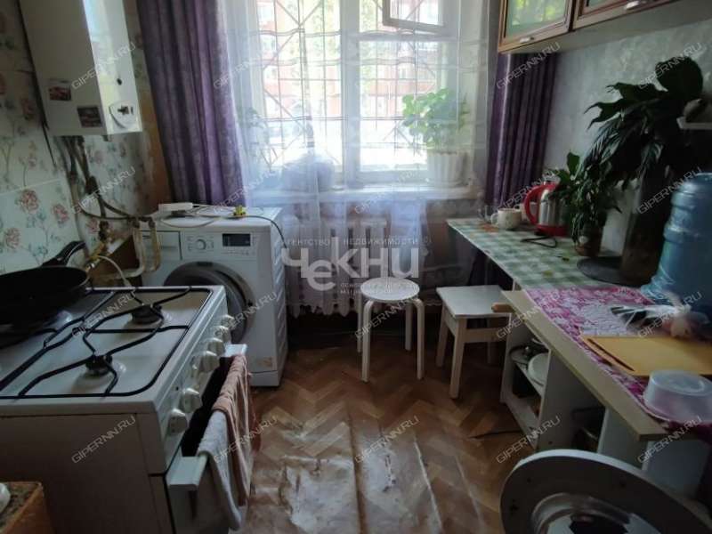 комната в доме 7/9 на Горловской улице