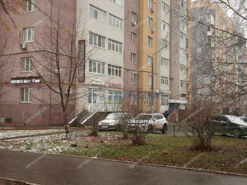 помещение под помещение свободного назначения, недвижимость под салоны красоты на улице Родионова