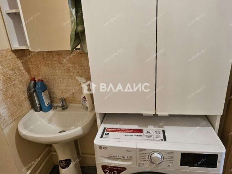 двухкомнатная квартира на улице Академика Сахарова дом 111 к2