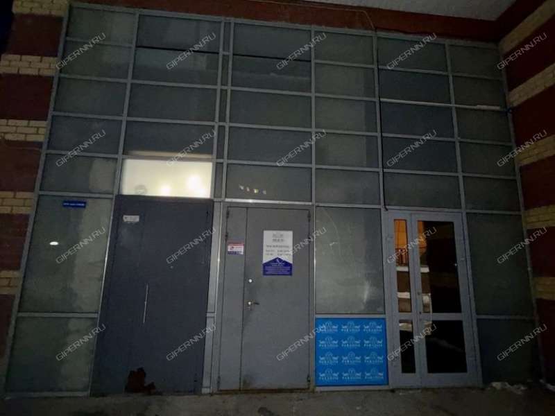 помещение под коммерческую недвижимость на улице Нестерова