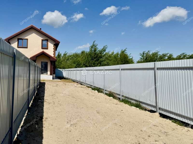 дом на улице Яблоневая посёлок Ляхово