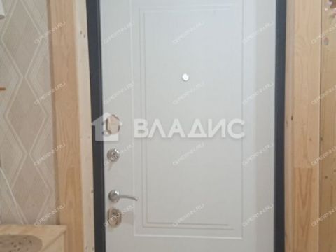 4-komnatnaya-ul-strokina-d-16b фото