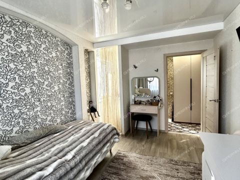 3-komnatnaya-ul-burevestnika-d-16 фото