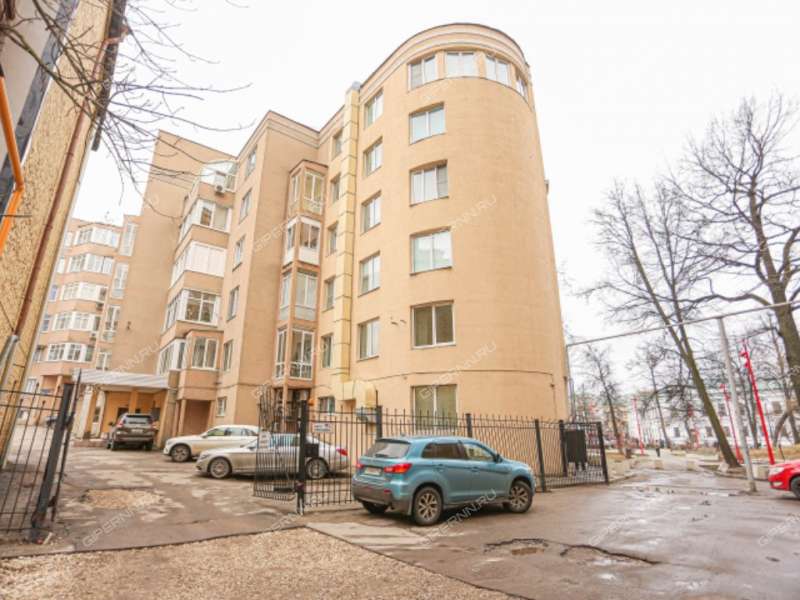 трёхкомнатная квартира на Большой Покровской улице дом 20б