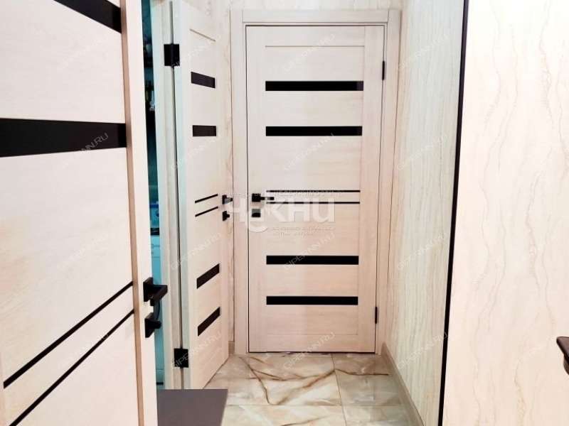 трёхкомнатная квартира на улице Октябрьской Революции дом 40