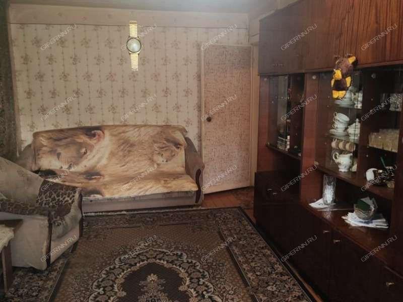 трёхкомнатная квартира на улице Героя Юрия Смирнова дом 27