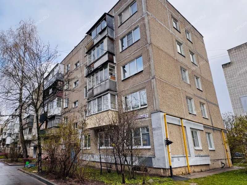 трёхкомнатная квартира в посёлке Мостоотряд дом 27