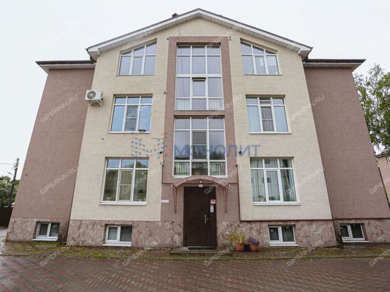 трёхкомнатная квартира в Парниковом переулке дом 8