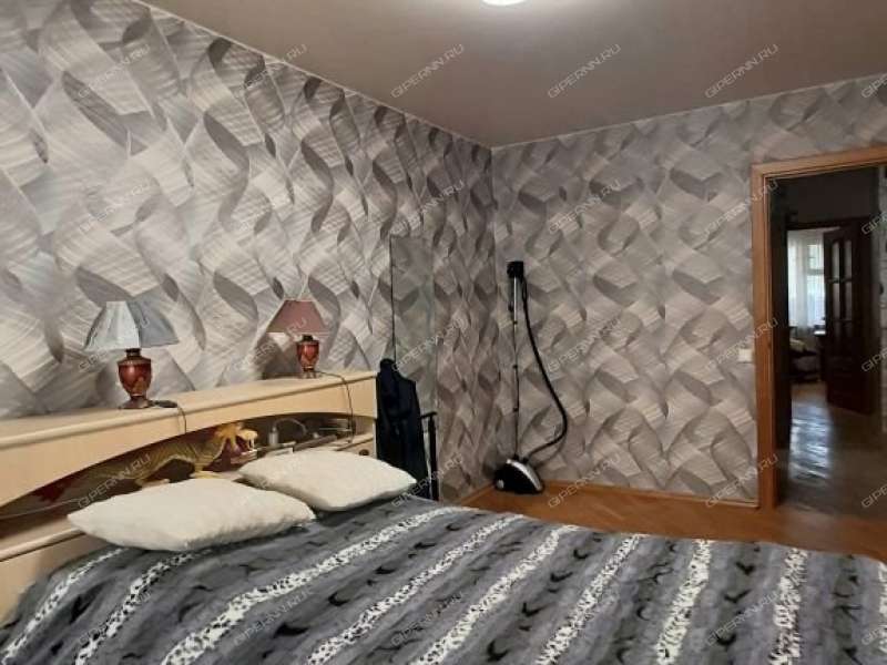 четырёхкомнатная квартира на улице Карла Маркса дом 24