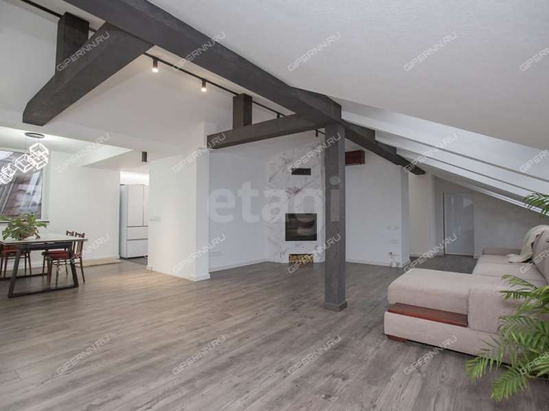 трёхкомнатная квартира на улице Минина дом 29