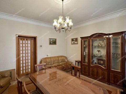 4-komnatnaya-ul-vatutina-d-2 фото