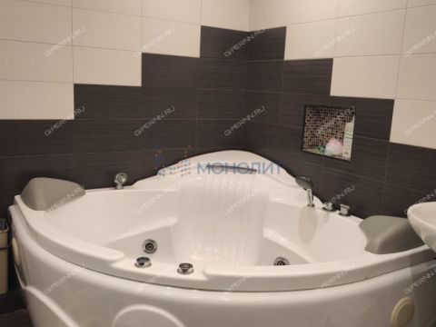 3-komnatnaya-ul-aleksandra-hohlova-d-1 фото