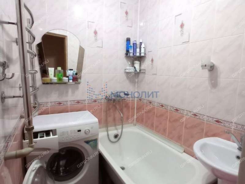 трёхкомнатная квартира на улице Ленина дом 11 рабочий посёлок Сосновское