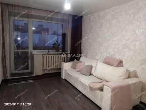 3-komnatnaya-ul-chernyahovskogo-d-5a фото