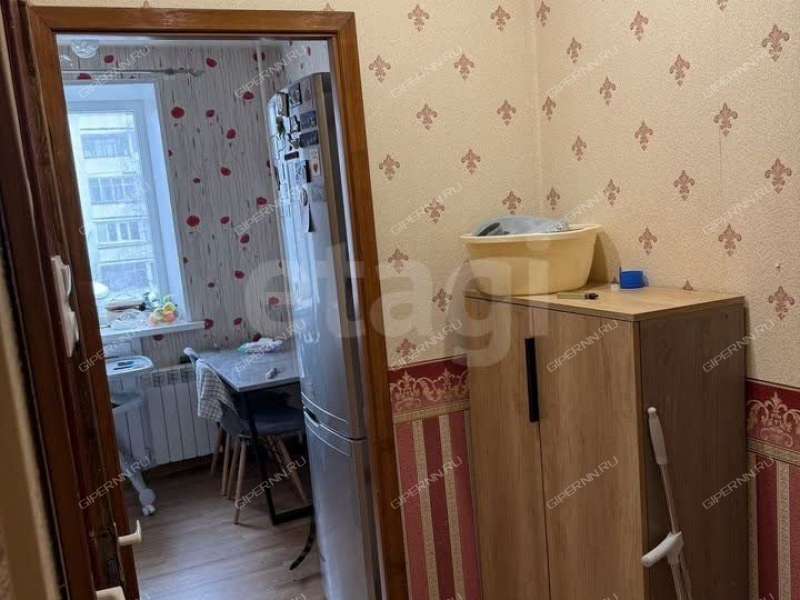 трёхкомнатная квартира на улице Карбышева дом 7