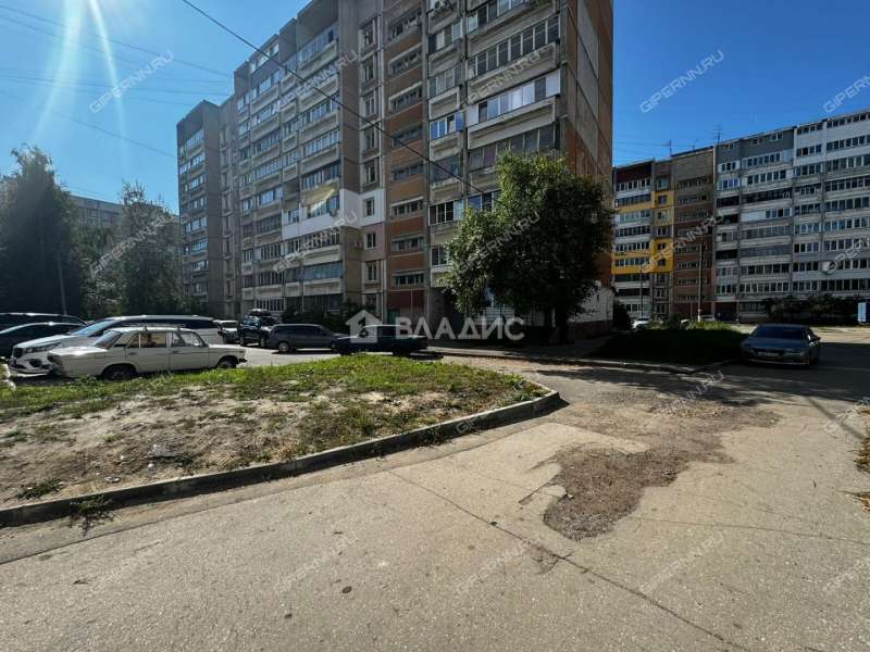 помещение под торговую площадь на улице Зайцева