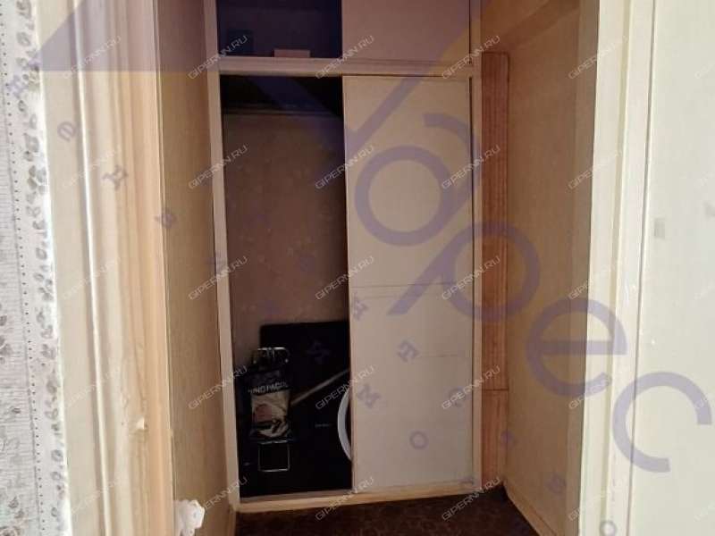 двухкомнатная квартира на Горловской улице дом 16