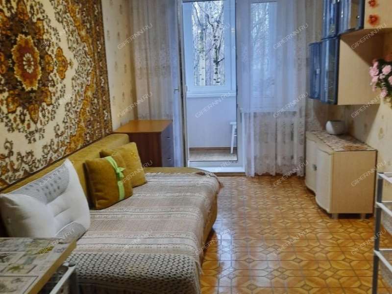 комната в доме 2 на улице Героя Советского Союза Усилова