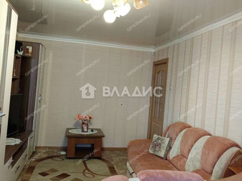 трёхкомнатная квартира на улице Пермякова дом 6