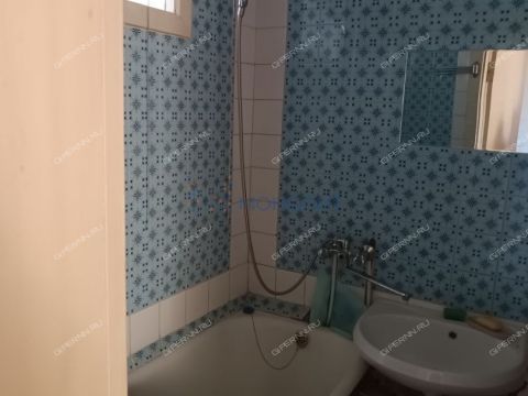 2-komnatnaya-ul-melnikova-pecherskogo-d-8 фото