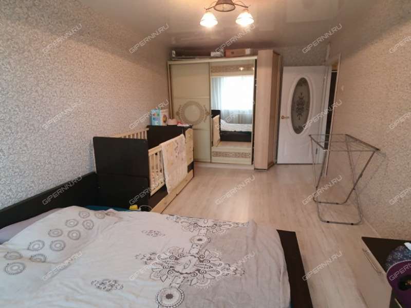 трёхкомнатная квартира в 3-м микрорайоне дом 5 город Кстово