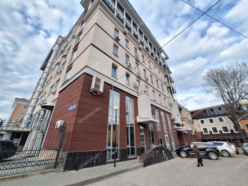 четырёхкомнатная квартира на улице Минина дом 10в