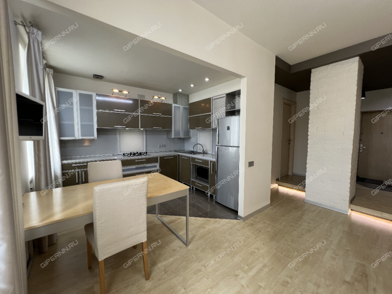 трёхкомнатная квартира на Большой Покровской улице дом 35а