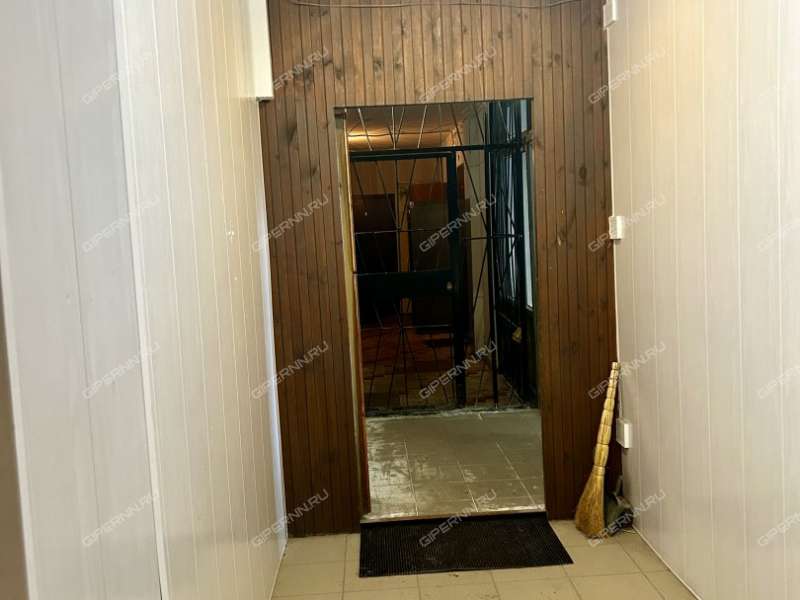 трёхкомнатная квартира на Совнаркомовской улице дом 28