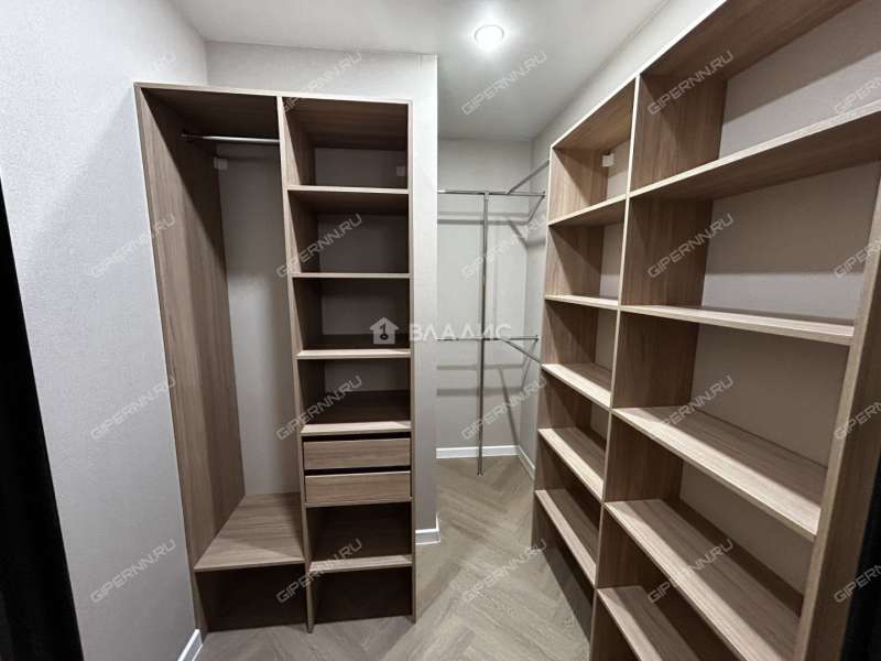 трёхкомнатная квартира на Лысогорской улице дом 89 к3