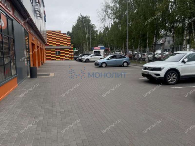 здание под торговую площадь, недвижимость под автобизнес на проспекте Гагарина