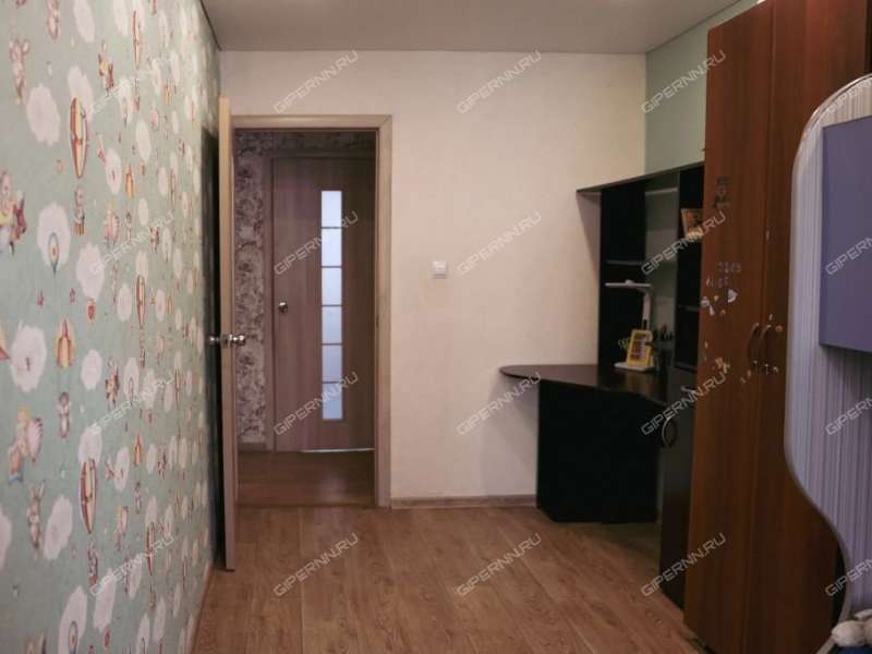 трёхкомнатная квартира на проспекте Кирова дом 16