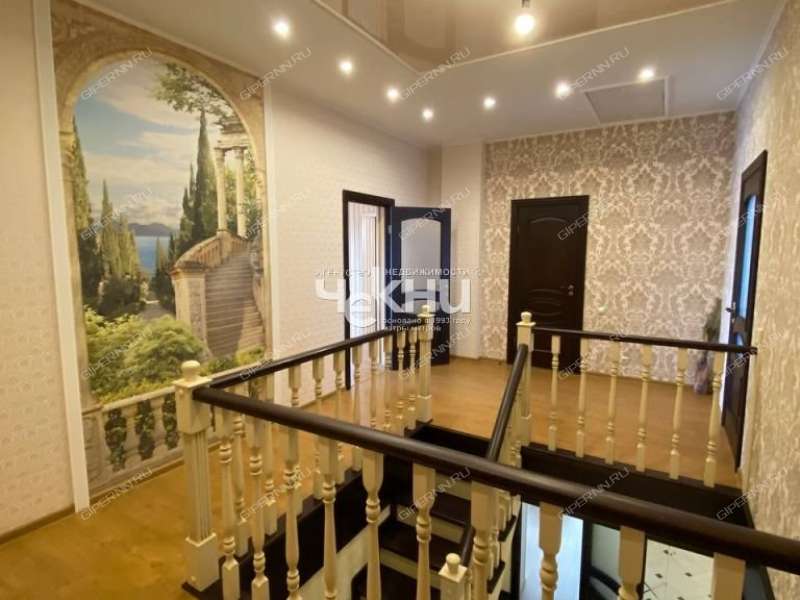 дом на Калухина село Великий Враг