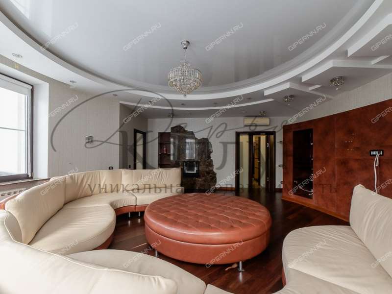 четырёхкомнатная квартира на Славянской улице дом 23