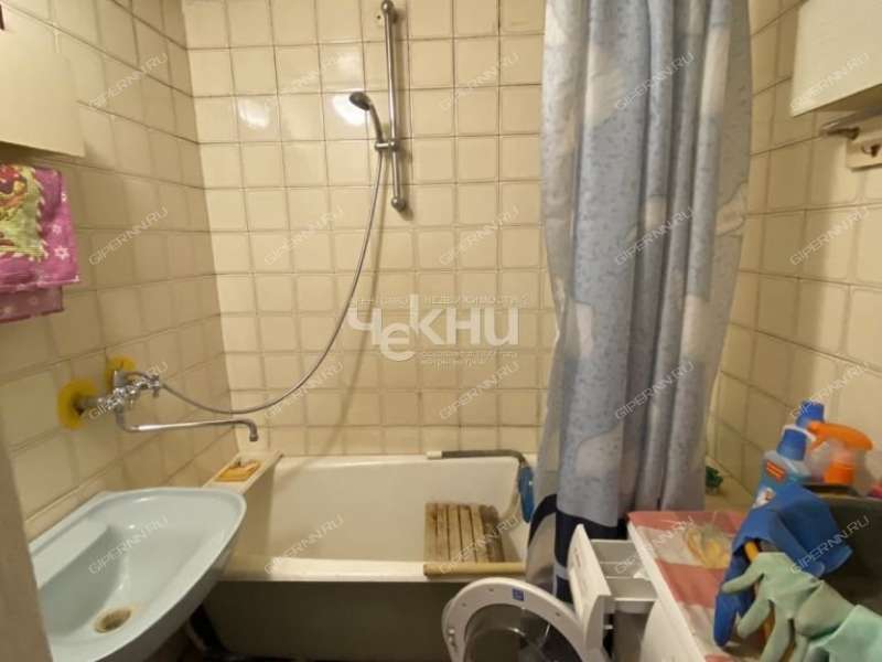 трёхкомнатная квартира на Космической улице дом 56