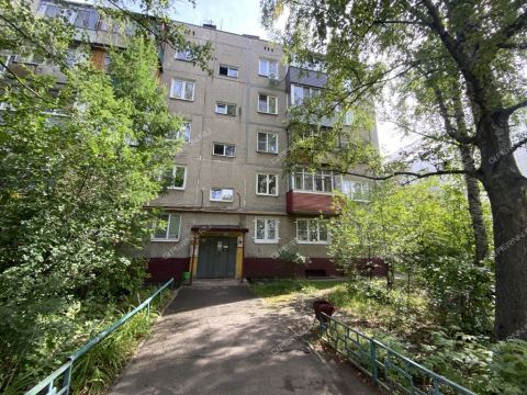 3-komnatnaya-prosp-busygina-d-18 фото