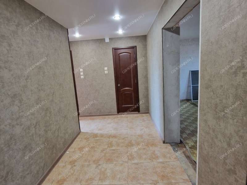 трёхкомнатная квартира на улице Зайцева дом 17