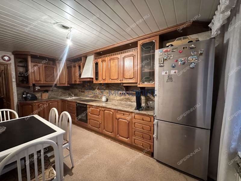 четырёхкомнатная квартира на улице Карла Маркса дом 24