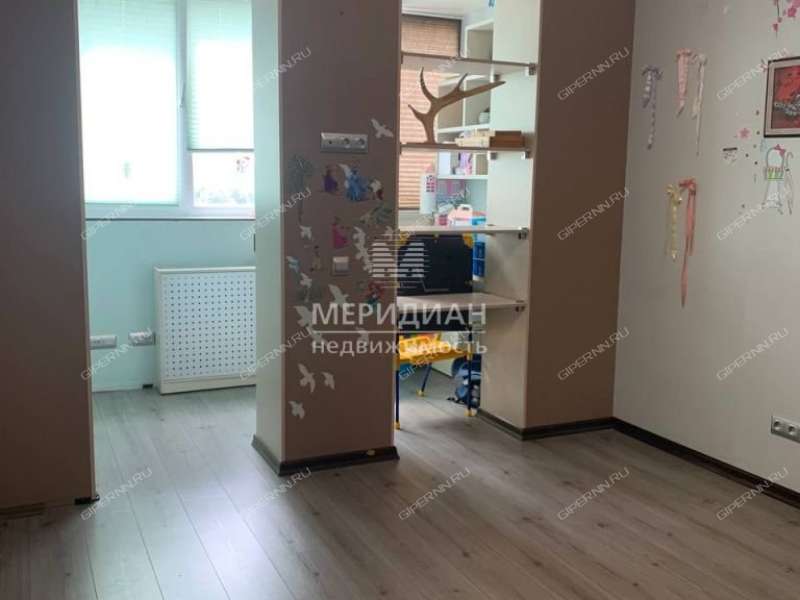 трёхкомнатная квартира на улице Братьев Игнатовых дом 1 к2