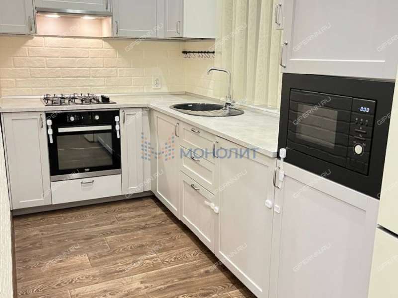 трёхкомнатная квартира на проспекте Гагарина дом 116