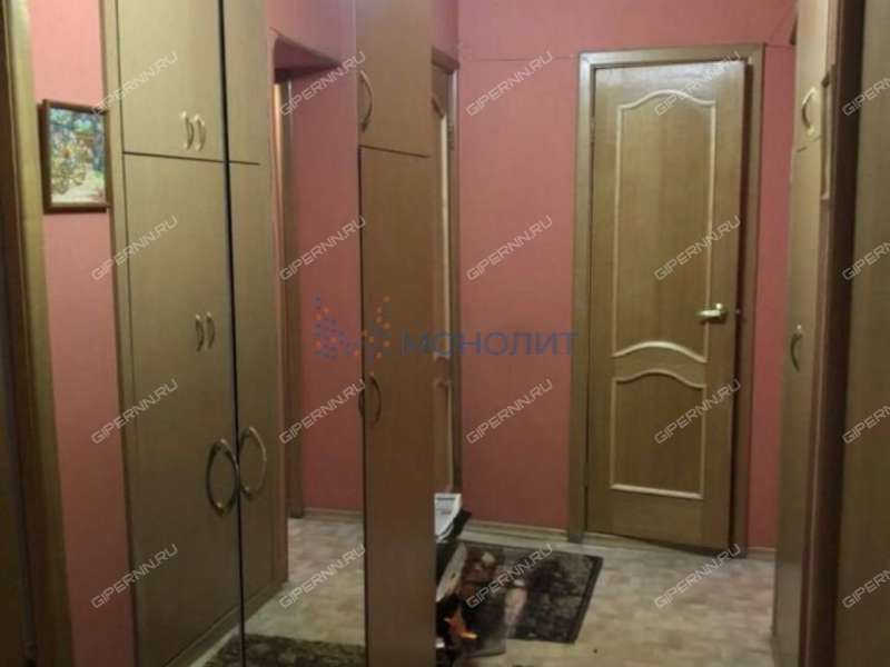 трёхкомнатная квартира на улице Строкина дом 8