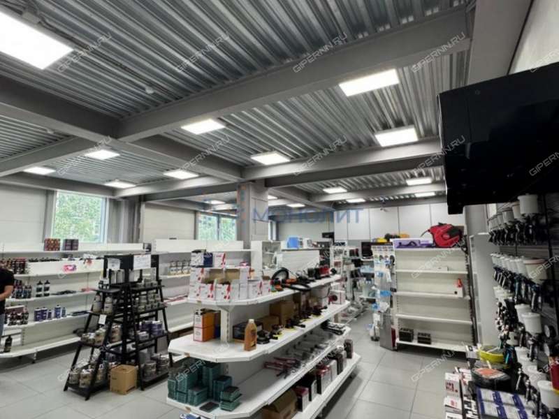 помещение под склад, недвижимость под автобизнес на улице Юлиуса Фучика