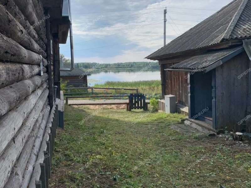 дом на улице Приозёрная село Нестиары