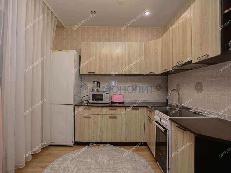 однокомнатная квартира на бульваре 60-летия Октября дом 23 к4